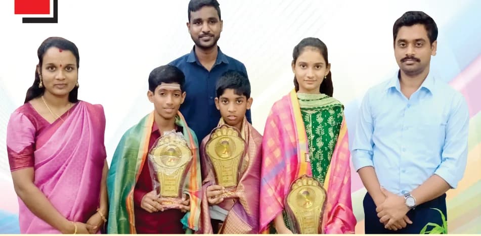 ఉపాధ్యాయులతో విజ్ఞాన్స్ టాపర్లు